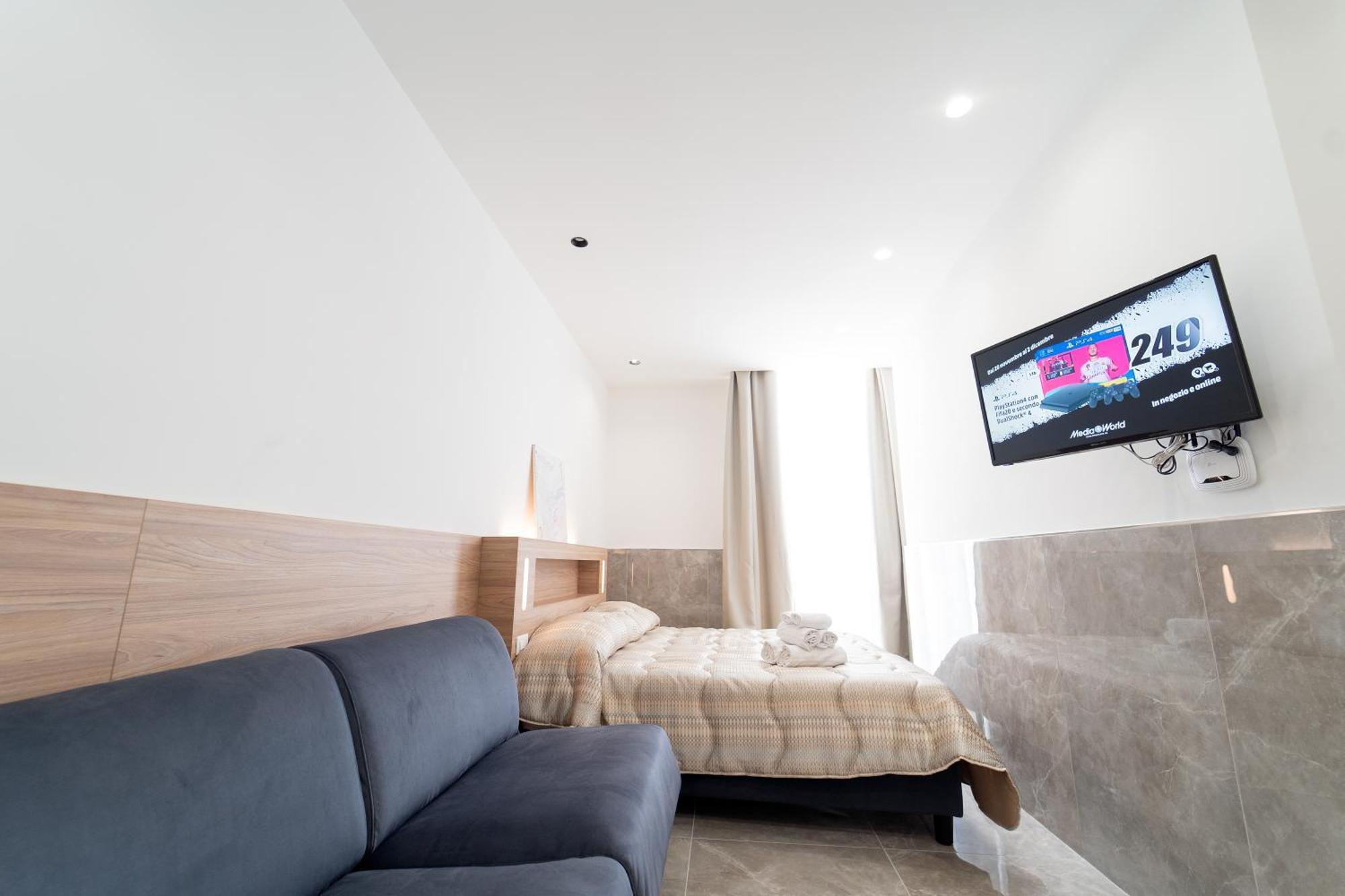 Affittacamere Toledo H, Historical Center, By Clapa Group Napoli